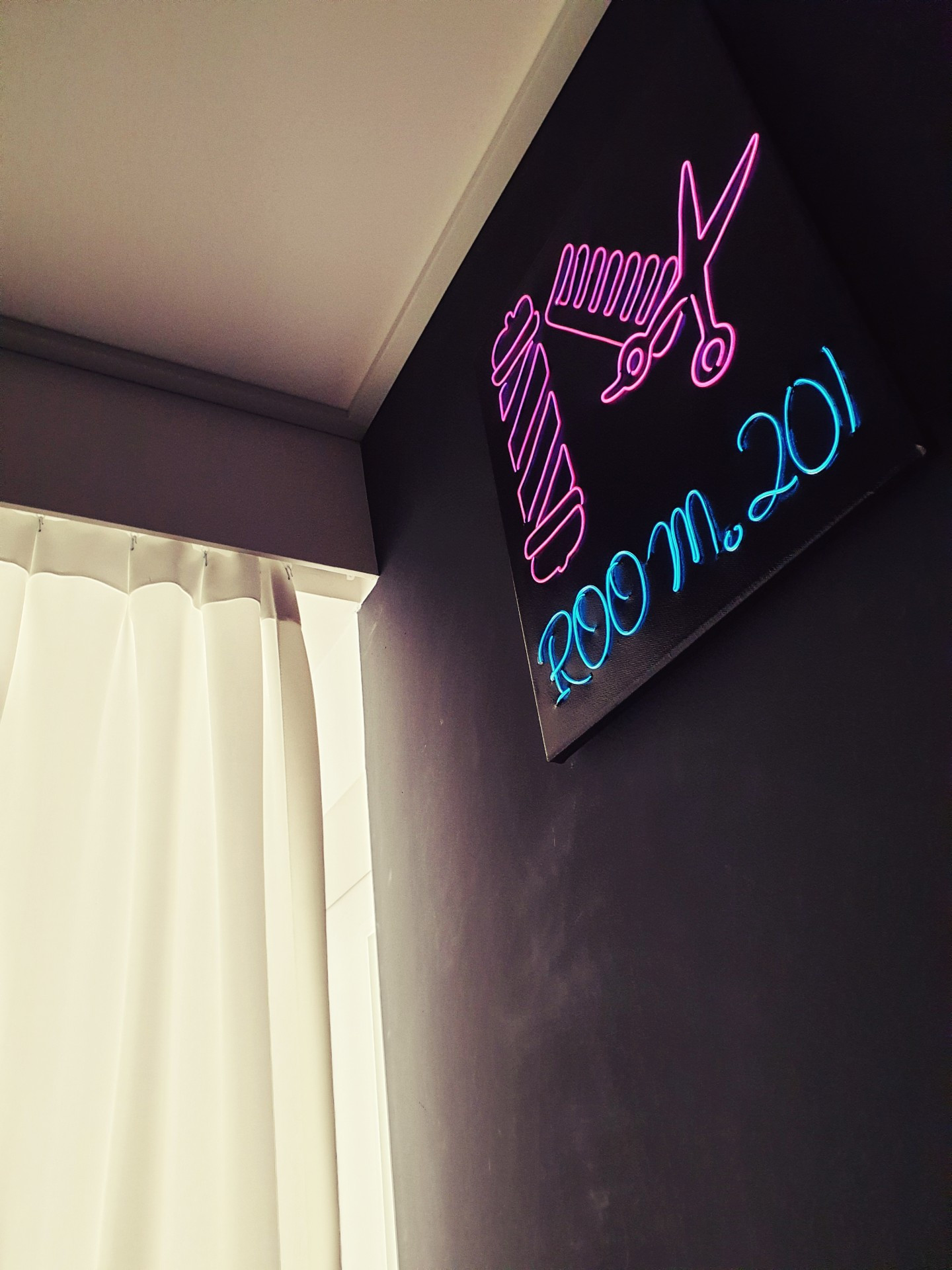 ROOM.201