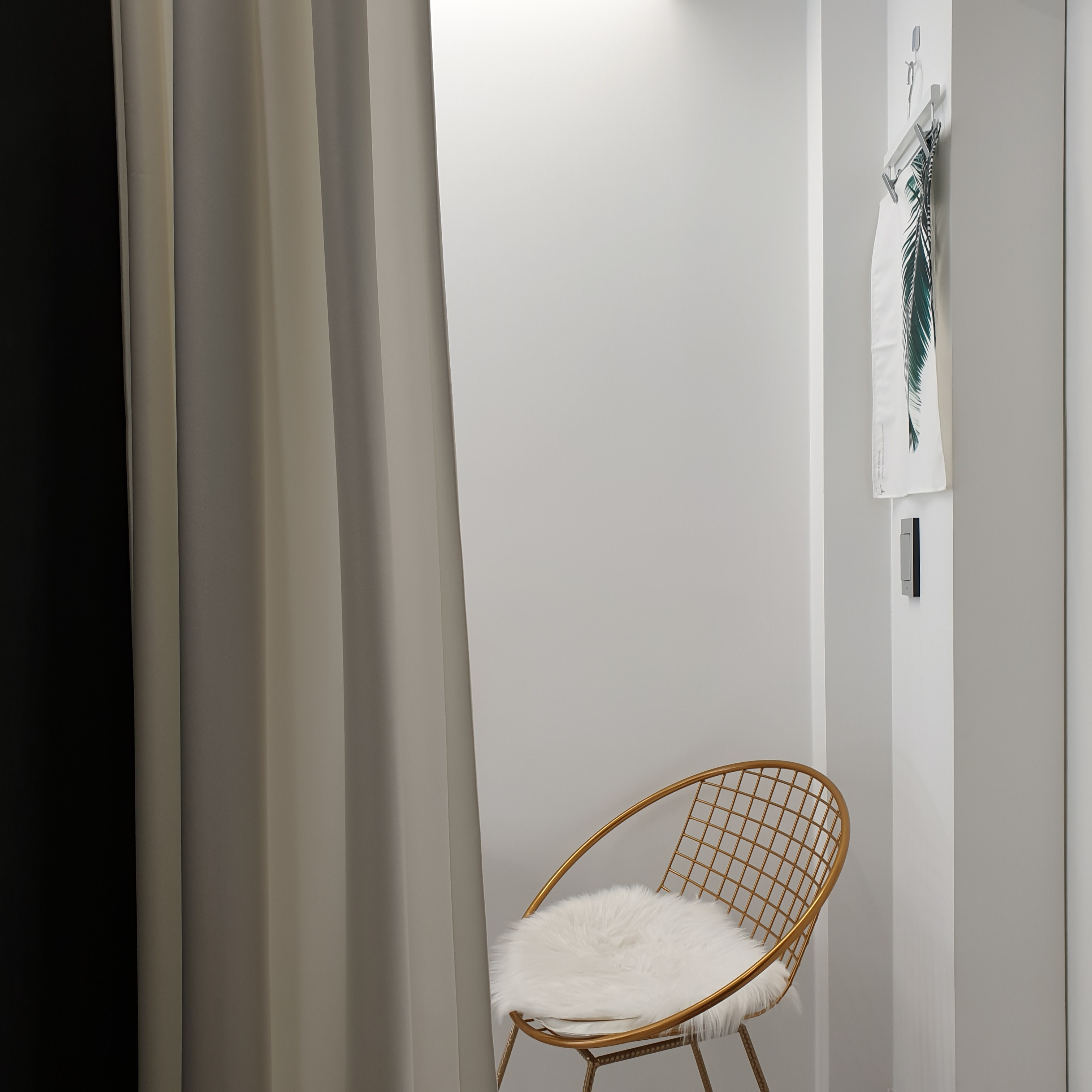 ROOM.201