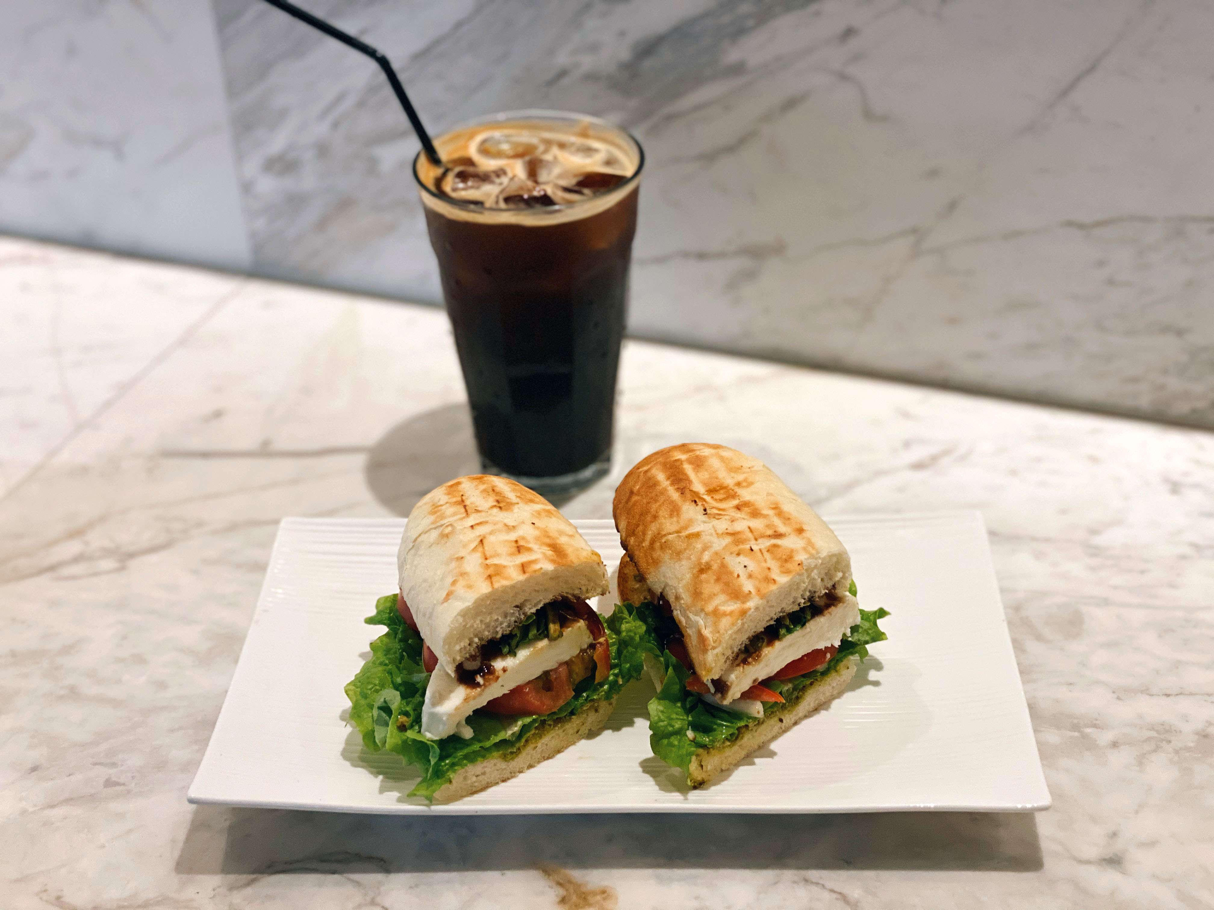 꾸꾸,커피(coucou,coffee)