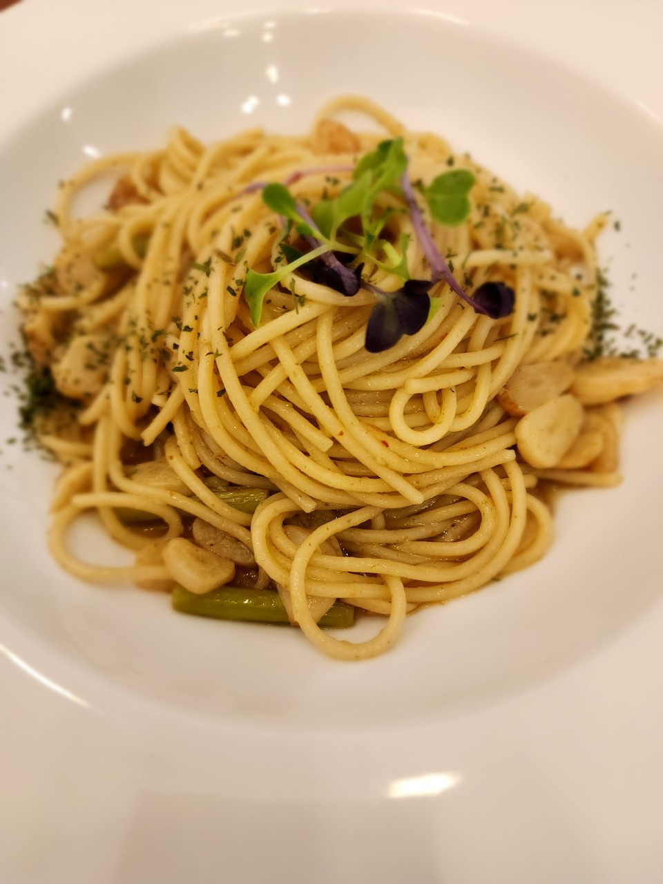 L.dining