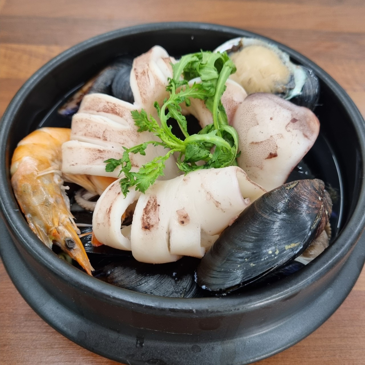 명품해물뚝배기