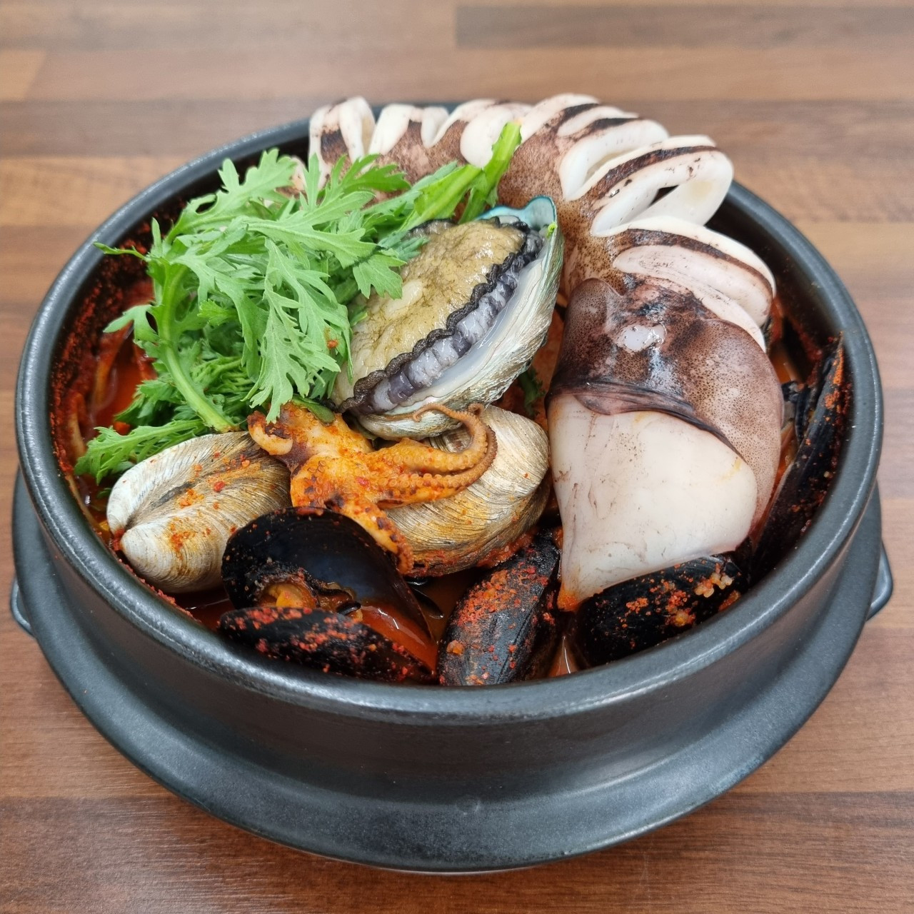 명품해물뚝배기