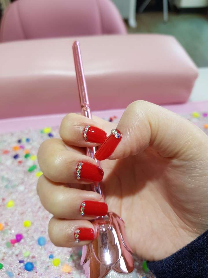 룩엣네일