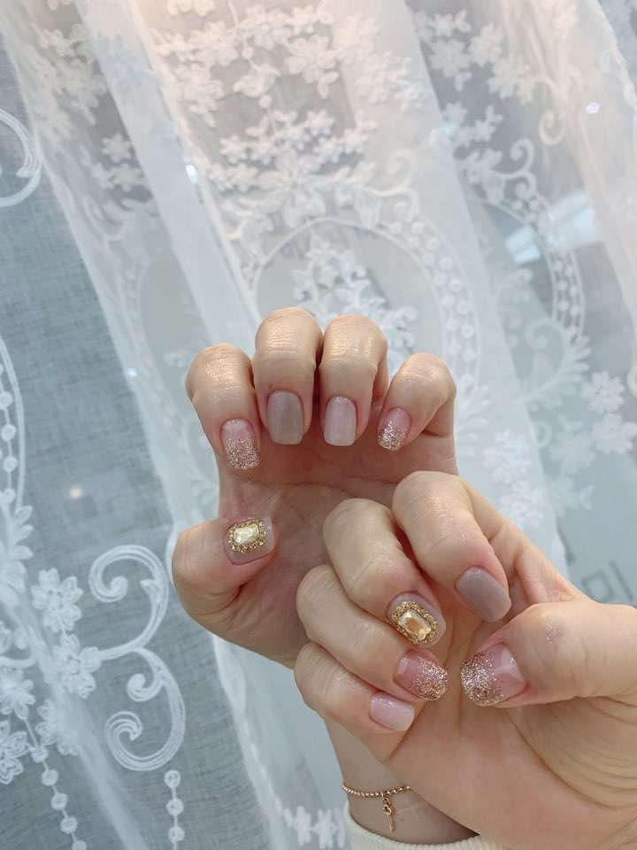네일꾸밈
