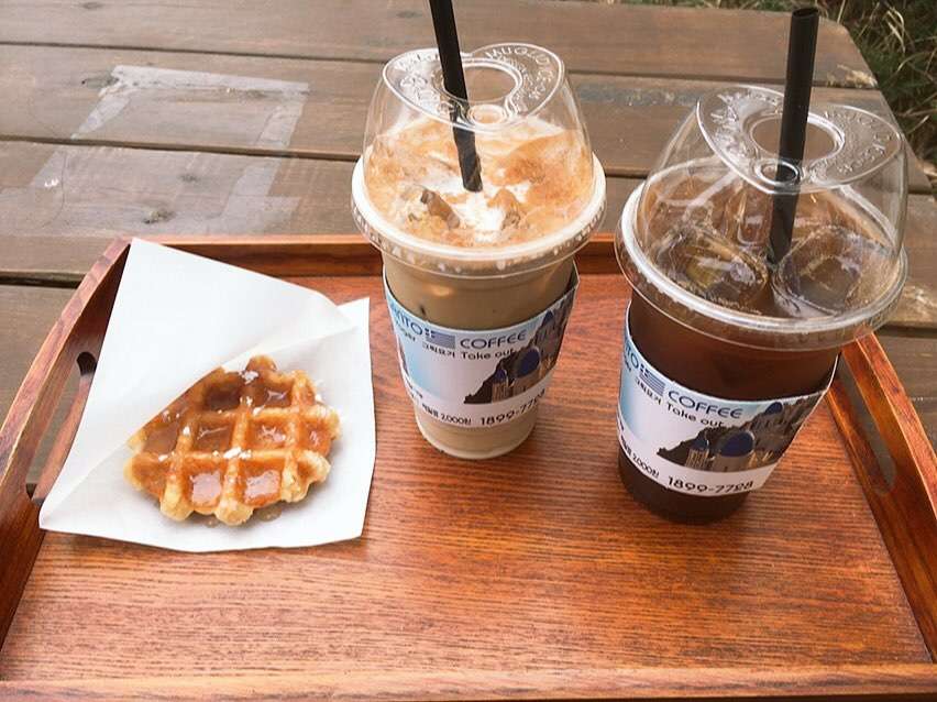 요거트산토커피