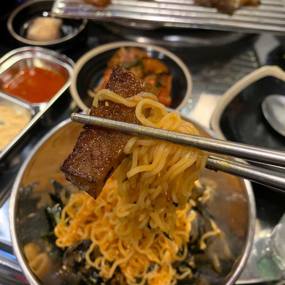 뚱보집상동점