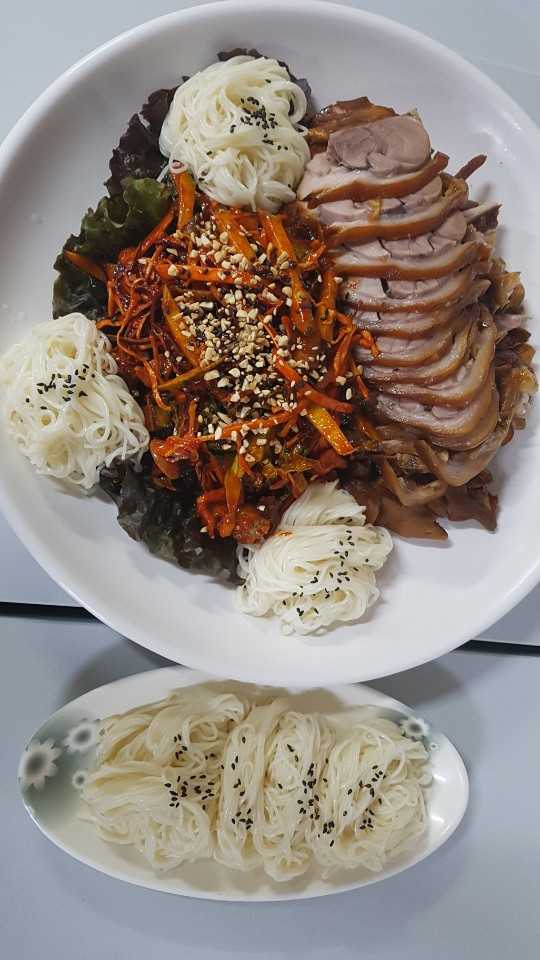 원통장충왕족발
