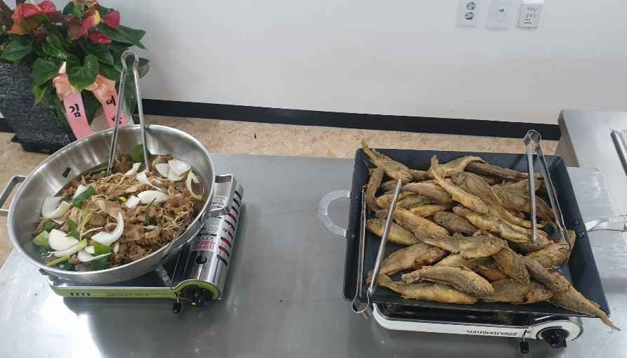 콩새야밥먹자한식부페3호무지내동점