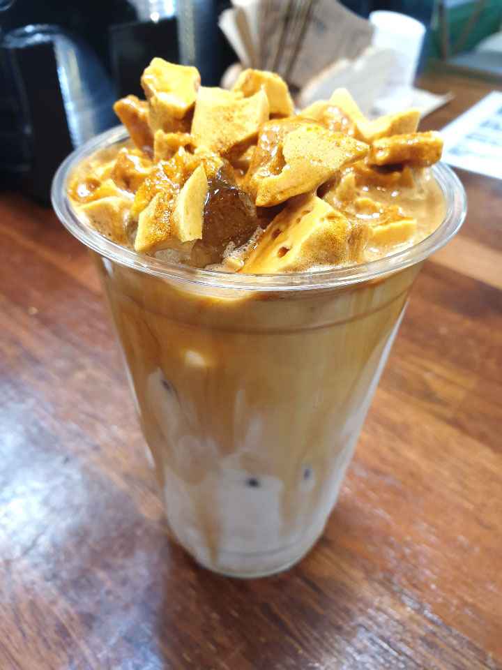 커피앤플