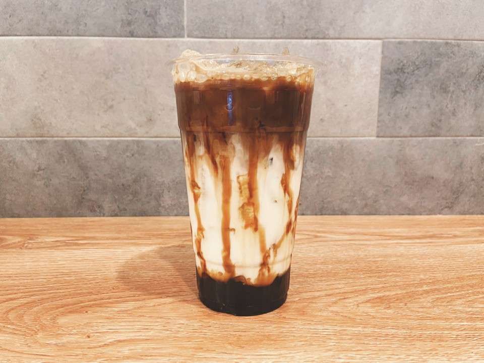 얼루어커피