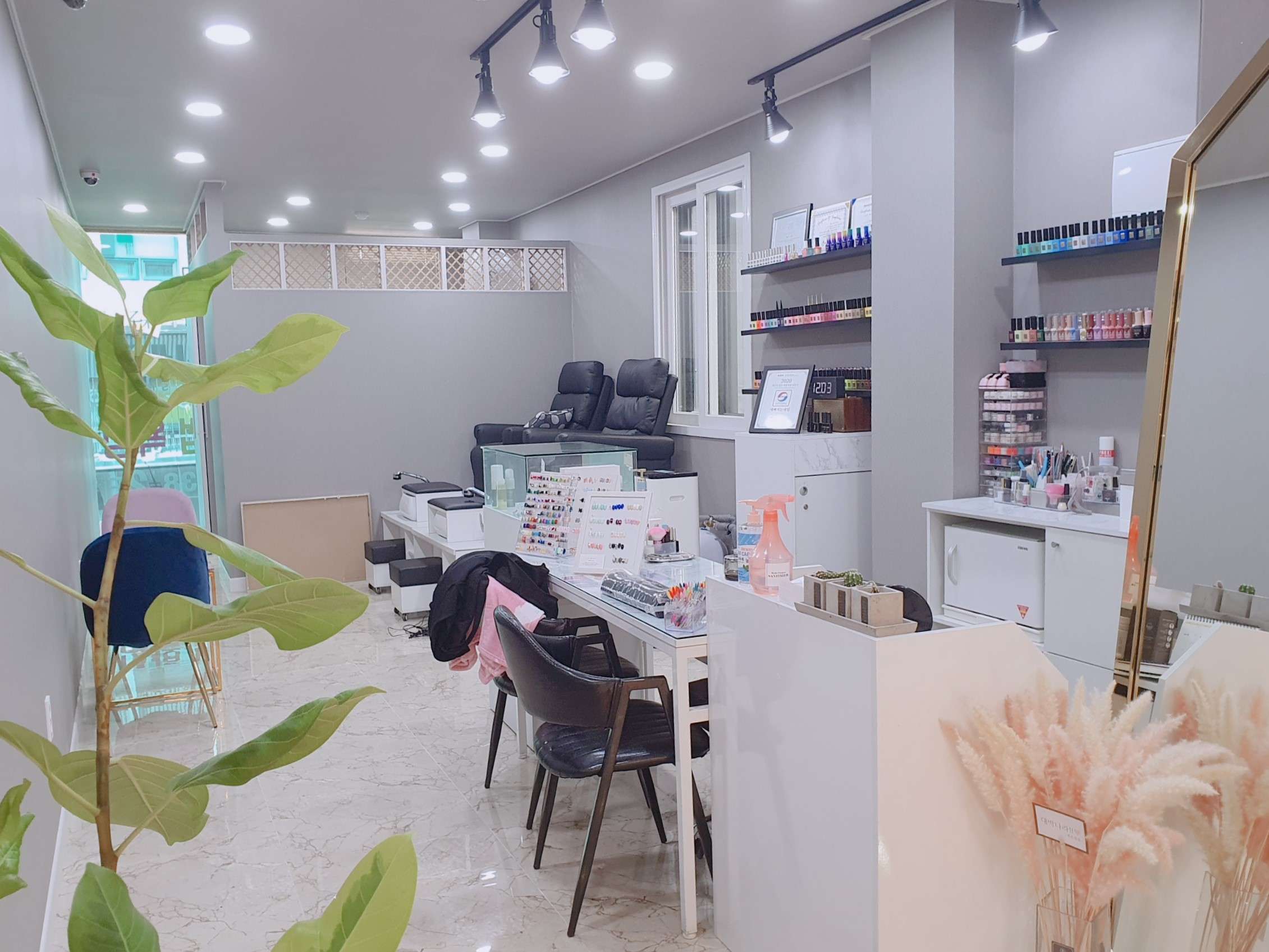 예뻐지는네일