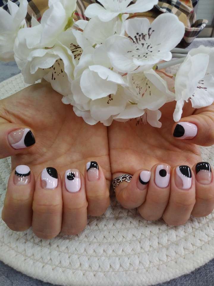 콩네일