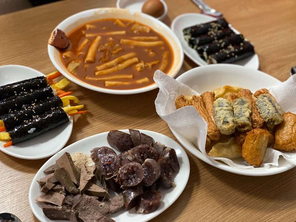 윤옥연떡볶이경대점
