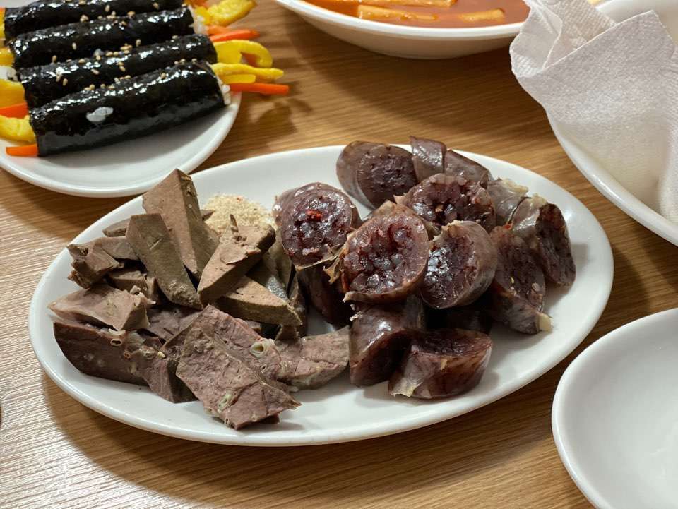 윤옥연떡볶이경대점