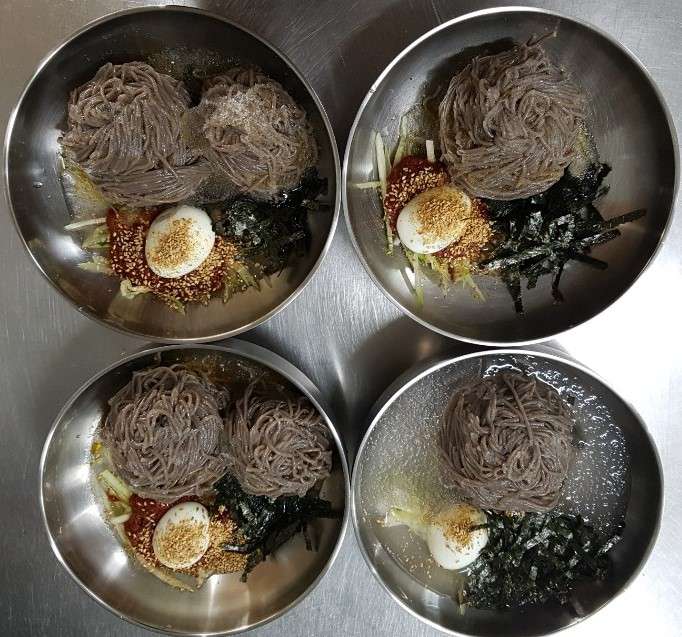메밀나루막국수