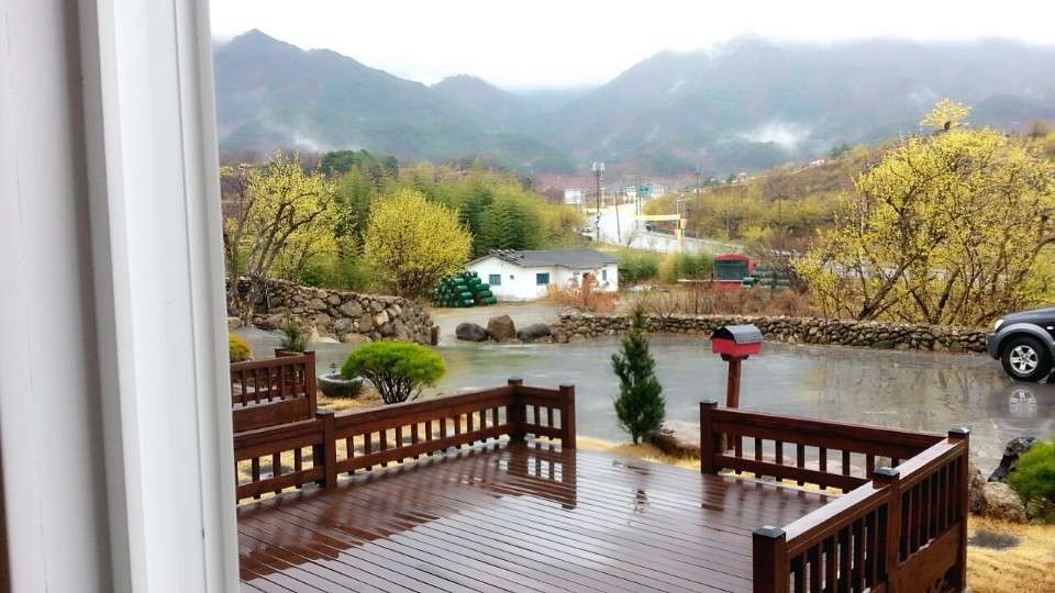 산수유꽃담길펜션