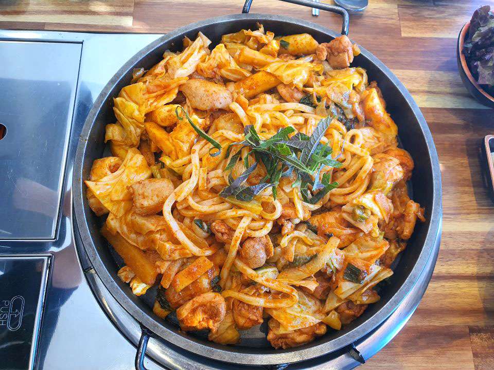비와별닭갈비호암점