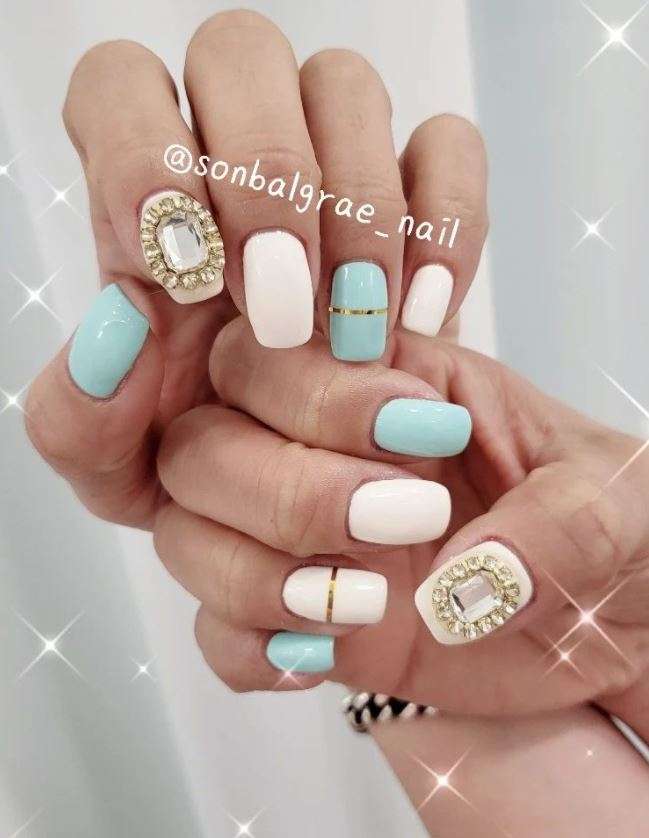 손 발그레 nail